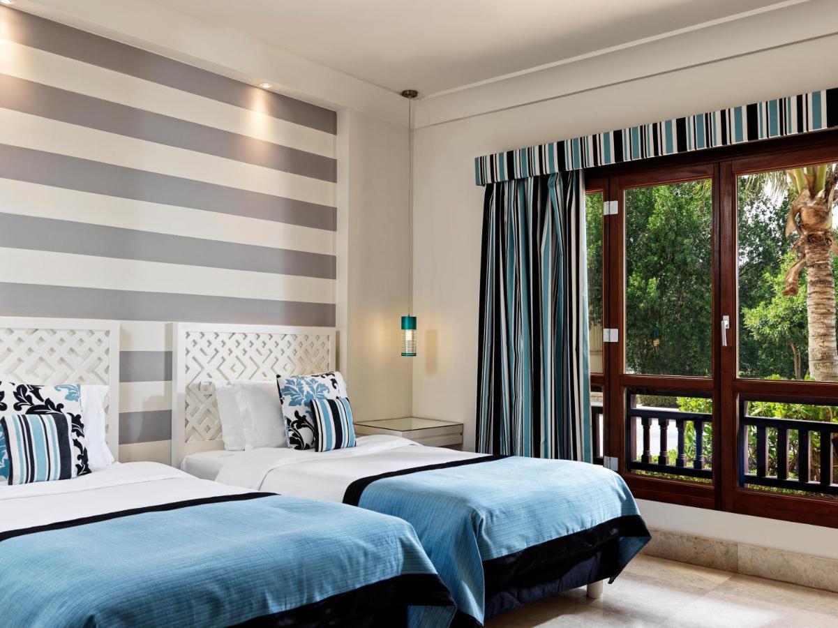 Fanar Hotel & Residences Salála Exteriér fotografie Deluxe Room