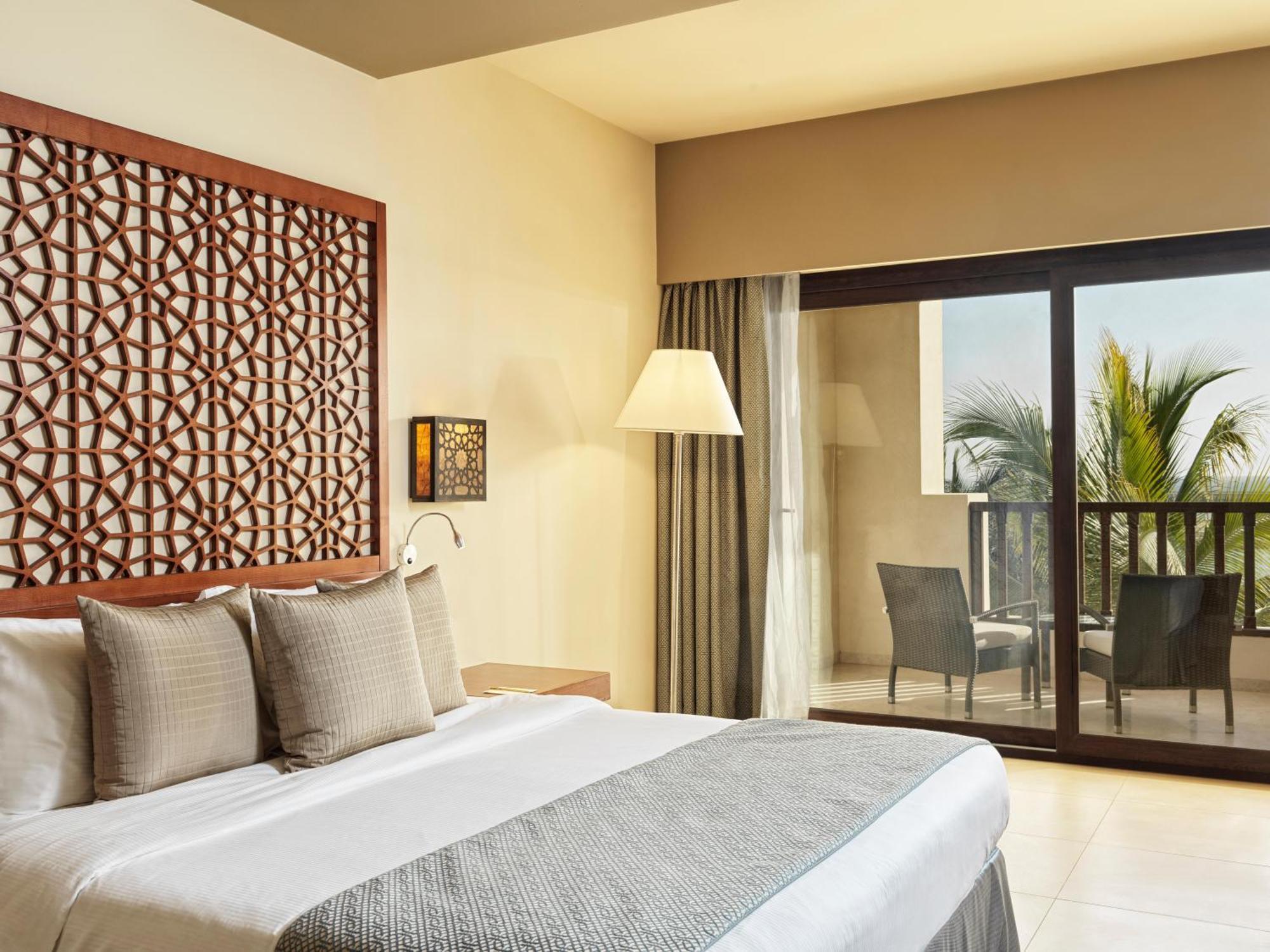 Fanar Hotel & Residences Salála Exteriér fotografie Deluxe room