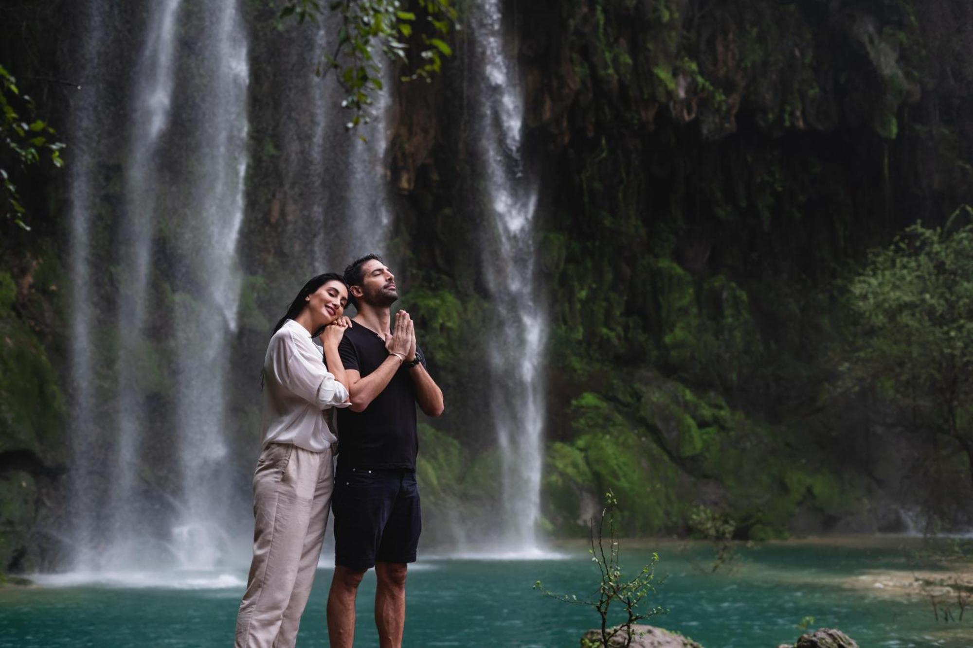 Fanar Hotel & Residences Salála Exteriér fotografie Gerit Waterfall